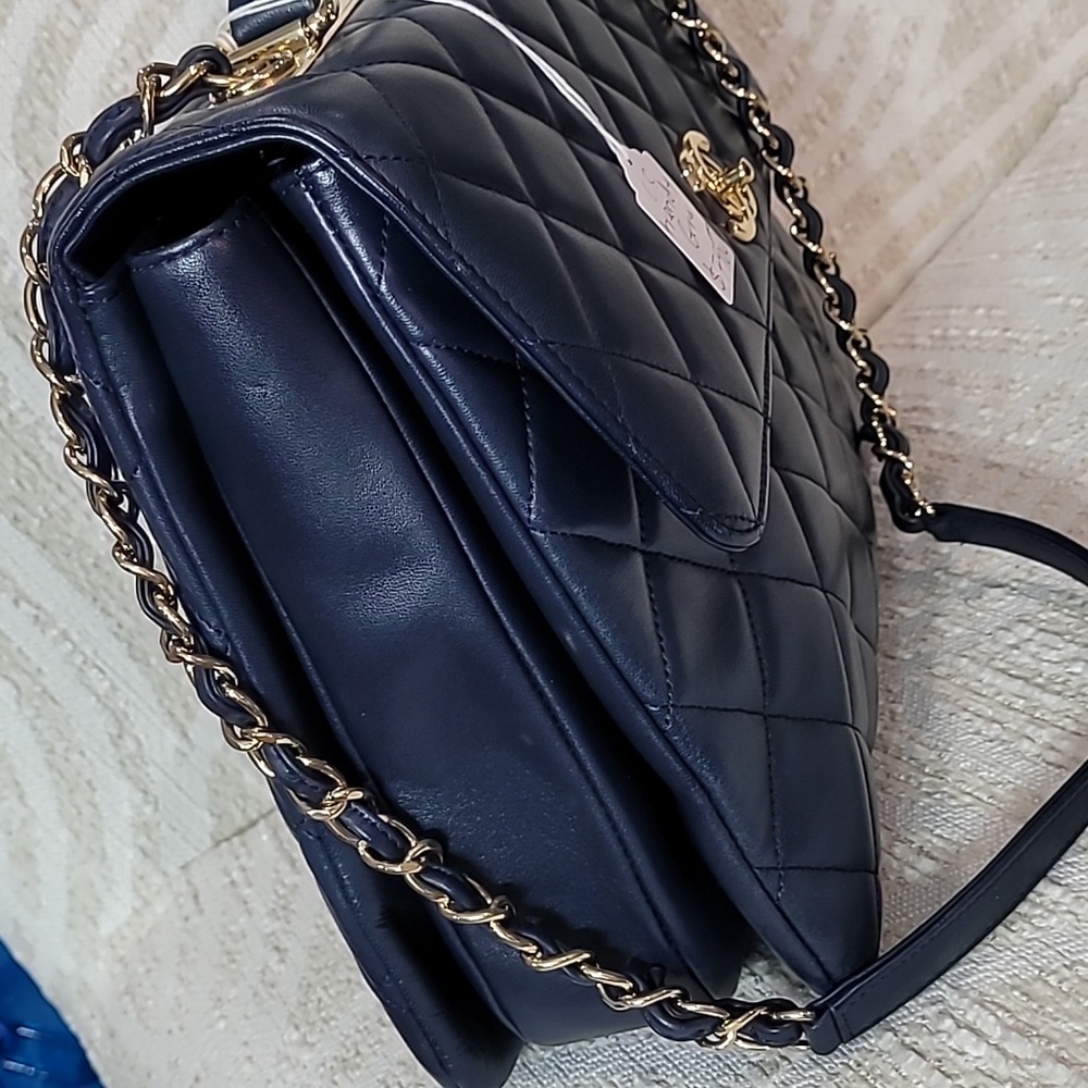 Chanel Trendy CC Large Navy Quilted Shoulder Bag - Picture 5 of 14